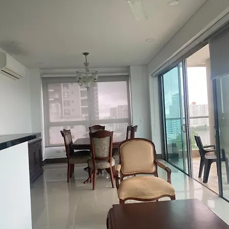 Oceanfront Luxury - A Pasos Del Centro Histórico Cartagena