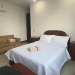 Espacioso Apto en El Cabrero - 2BR, y Gran Balcón