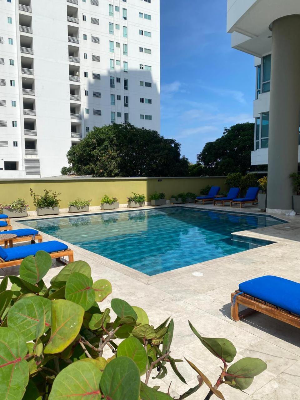 Espacioso Apto En El Cabrero - 2br, Y Gran Balcón Cartagena